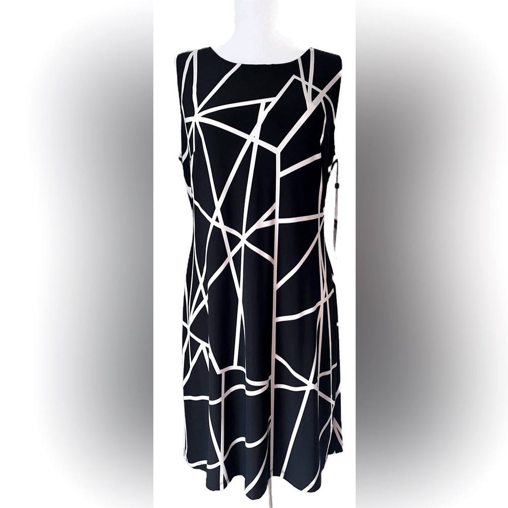 SOLD NWT Tommy Hilfiger Black/White Geometric Pattern Jersey Sheath Dress Sz 10